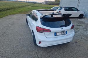 Ford Focus 1.0 EcoBoost 125 CV automatico 5p. Acti