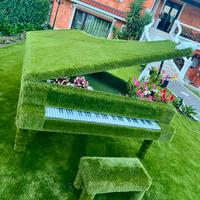 Pianoforte , arte topiaria, arredo per giardino