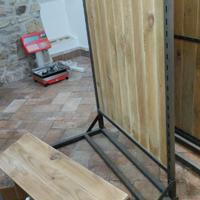 gondola. scaffale legno