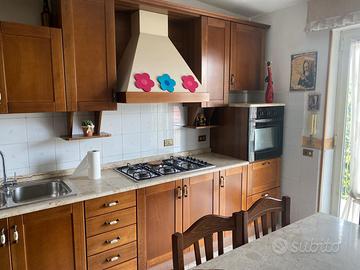 Cucina + macchina da cucire Singer