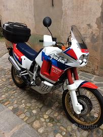 africa twin 750 rd 04