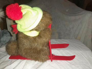 Castoro sciatore peluche