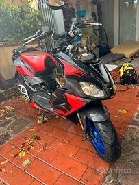 Aprilia sr