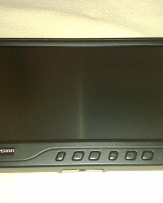 Monitor LCD 8" marca NEWISION