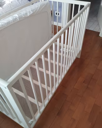 Lettino ikea con materasso, piumino e set lenzuola