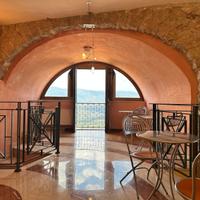 Immobile con giardino e tavernetta a Castelcivita