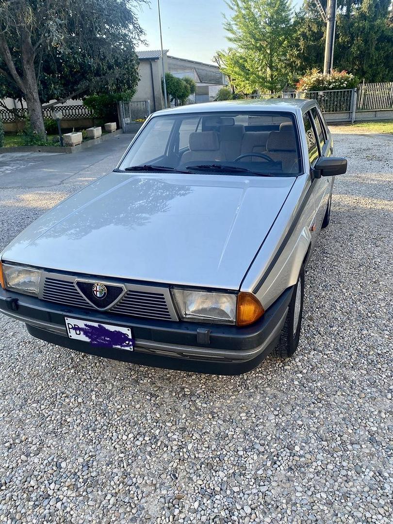 Alfa Romeo 75 1985 photo 2