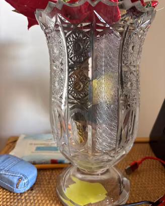 Vaso in cristallo molato vintage