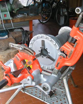 Filiera Elettrica RIDGID 300 a lubrificaz. manuale
