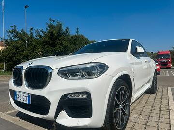 Bmw X4 2.0 190 cv pacchetto M