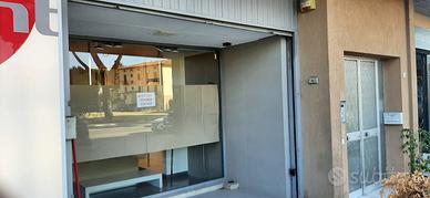 Locale commerciale a S. M. Angeli