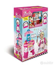 BARBIE CUCINA GRANDE + BAMBOLA CON CUCINA NUOVA