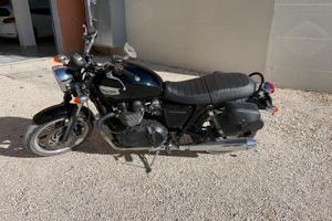 Triumph Bonneville T100