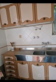 Cucina componibile e cucina a gas con forno elettr