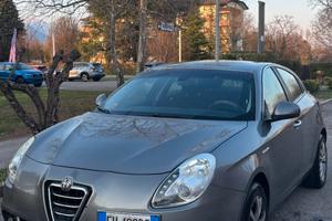 Alfa Romeo Giulietta Benzina - GPL (neopatentati)