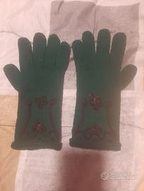 Guanti eleganti verdi con perline S/M