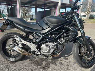 Suzuki SFV 650 Gladius