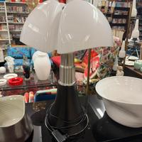 Lampada Pipistrello, Martinelli luce, Gae Aulenti