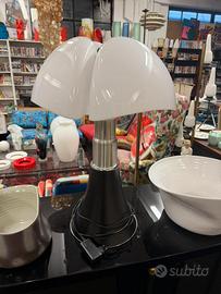 Lampada Pipistrello, Martinelli luce, Gae Aulenti