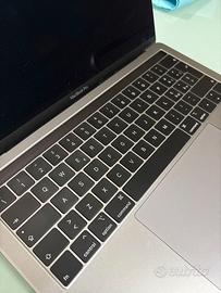 Mac book pro 13" 2019 touchbar 128gb memoria 8gb