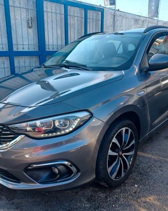 FIAT TIPO 1.6 M.JET S.W. LOUNGE ANNO 2021