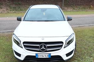 MERCEDES GLA 200D X156 PREMIUM AMG 