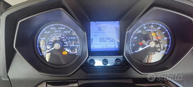 Maxi scooter - Kymco Downtown 350i