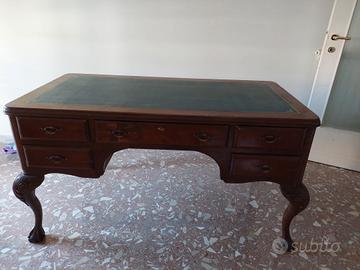 scrivania con pelle verde