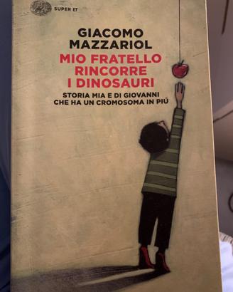 Mio fratello rincorre i dinosauri