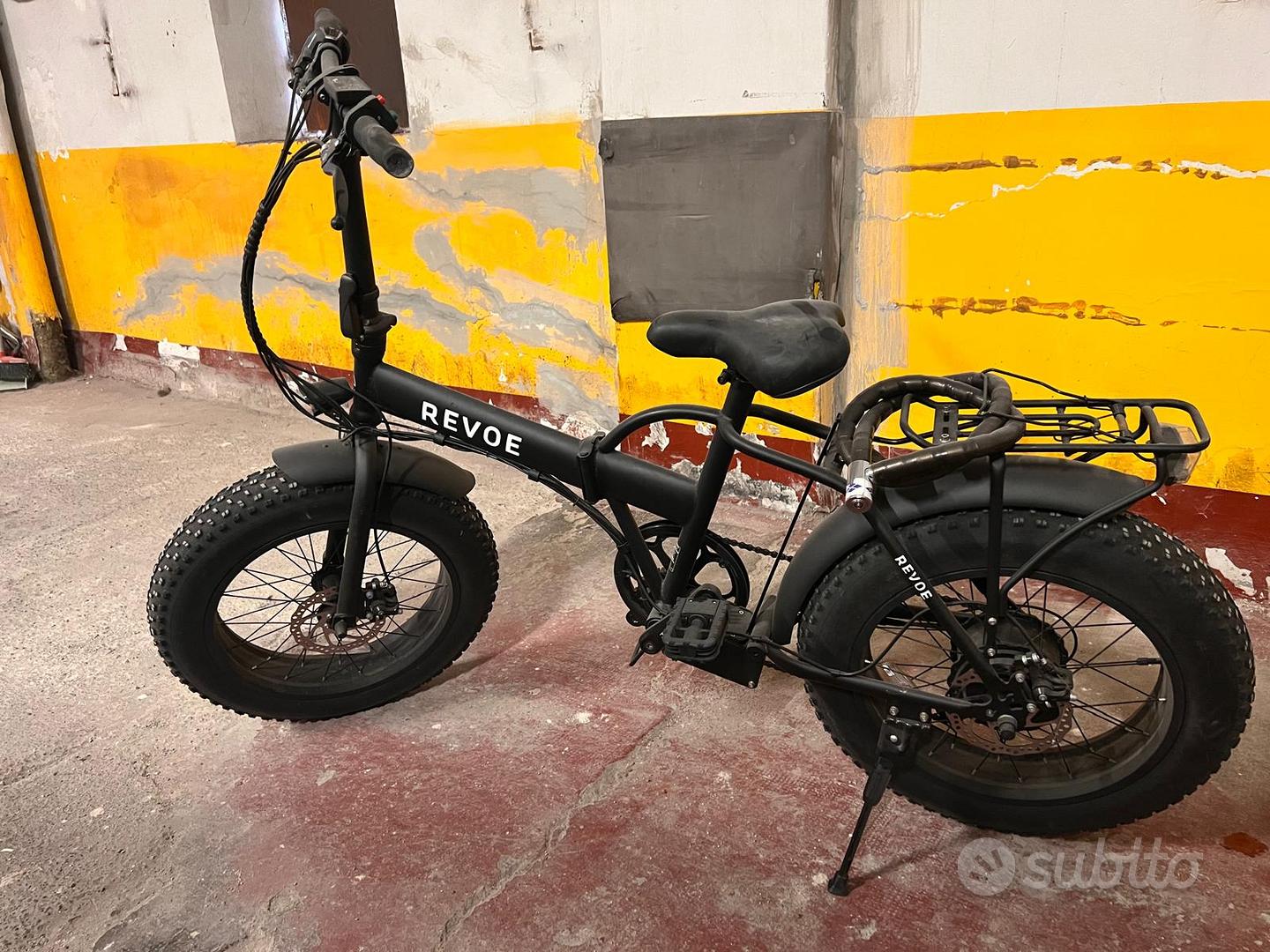 Fat bike elettrica pieghevole Revoe Dirt VTC 20