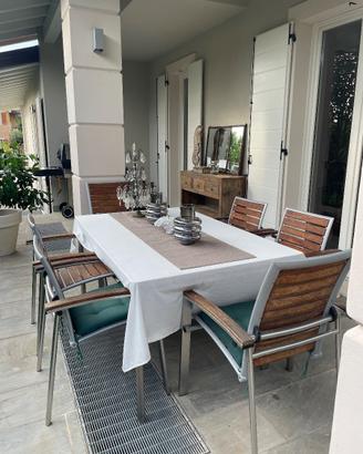 Tavolo da terrazza in teak con sei sedie