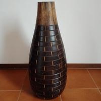 Vaso in legno