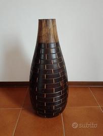 Vaso in legno