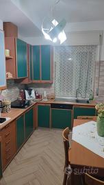  Cucina angolare completa di elettrodomestici