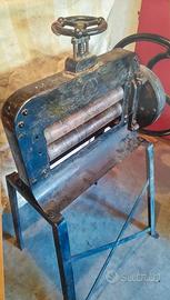 pressa per il cuoio antica