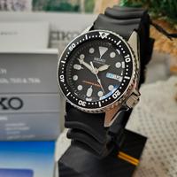 Seiko SKX013 NOS Nuovo Diver 200m Automatico full 