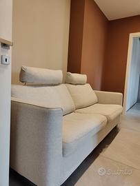 Divano 3 posti Ikea Parup con poggiatesta beige