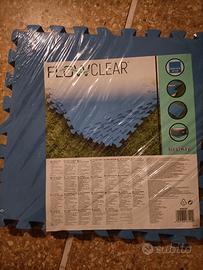 Tappeto sotto piscina