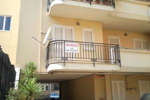 TRILOCALE DOPPI ACCESSORI Via Rione Fico 24