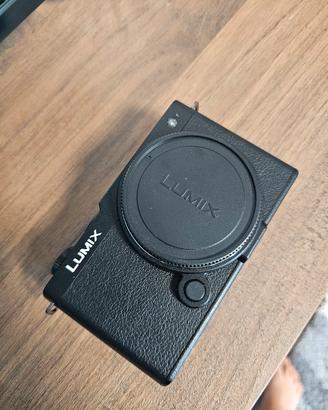 Panasonic Lumix s9 