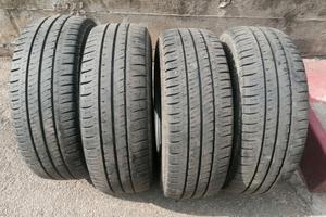 4 GOMME ESTIVE MICHELIN 235/60/17 C