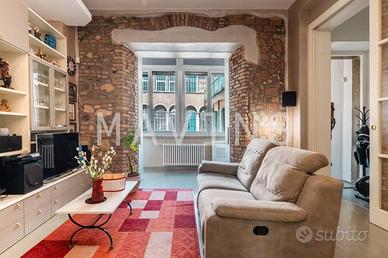 Appartamento di 215 m² con più di 5 locali e box a