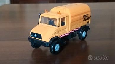 Mercedes-Benz Unimog Spazzatrice Welly 1/43