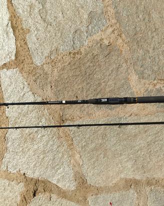 Canna spinning verticale Savage Gear