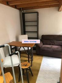 PIGNETO MONOLOCALE ARREDATO Con CORTE ESTERNA