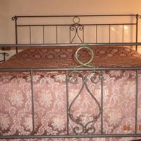 Letto in ferro Matrimoniale e comodini