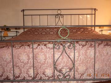 Letto in ferro Matrimoniale e comodini