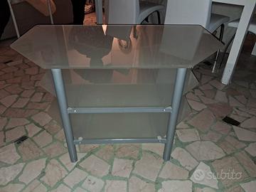 tavolo in vetro satinato