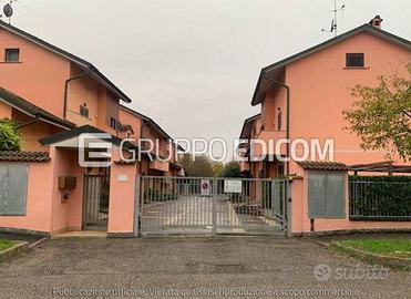 Casa, Landriano.