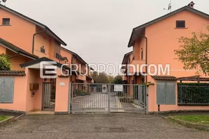 Casa, Landriano.